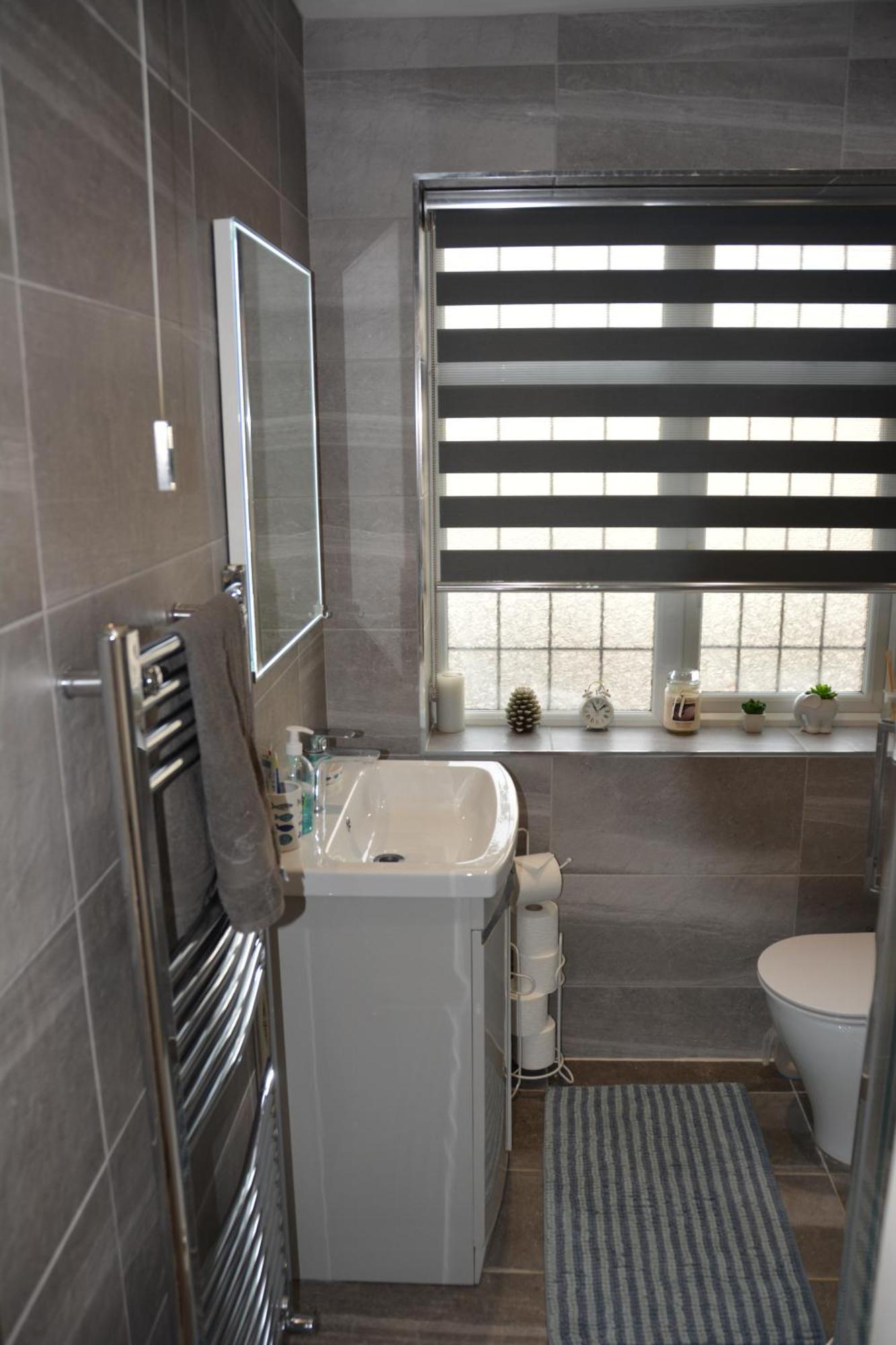 Cozy, Modern, Spacious 4 Bedroom House In London Romford Zewnętrze zdjęcie