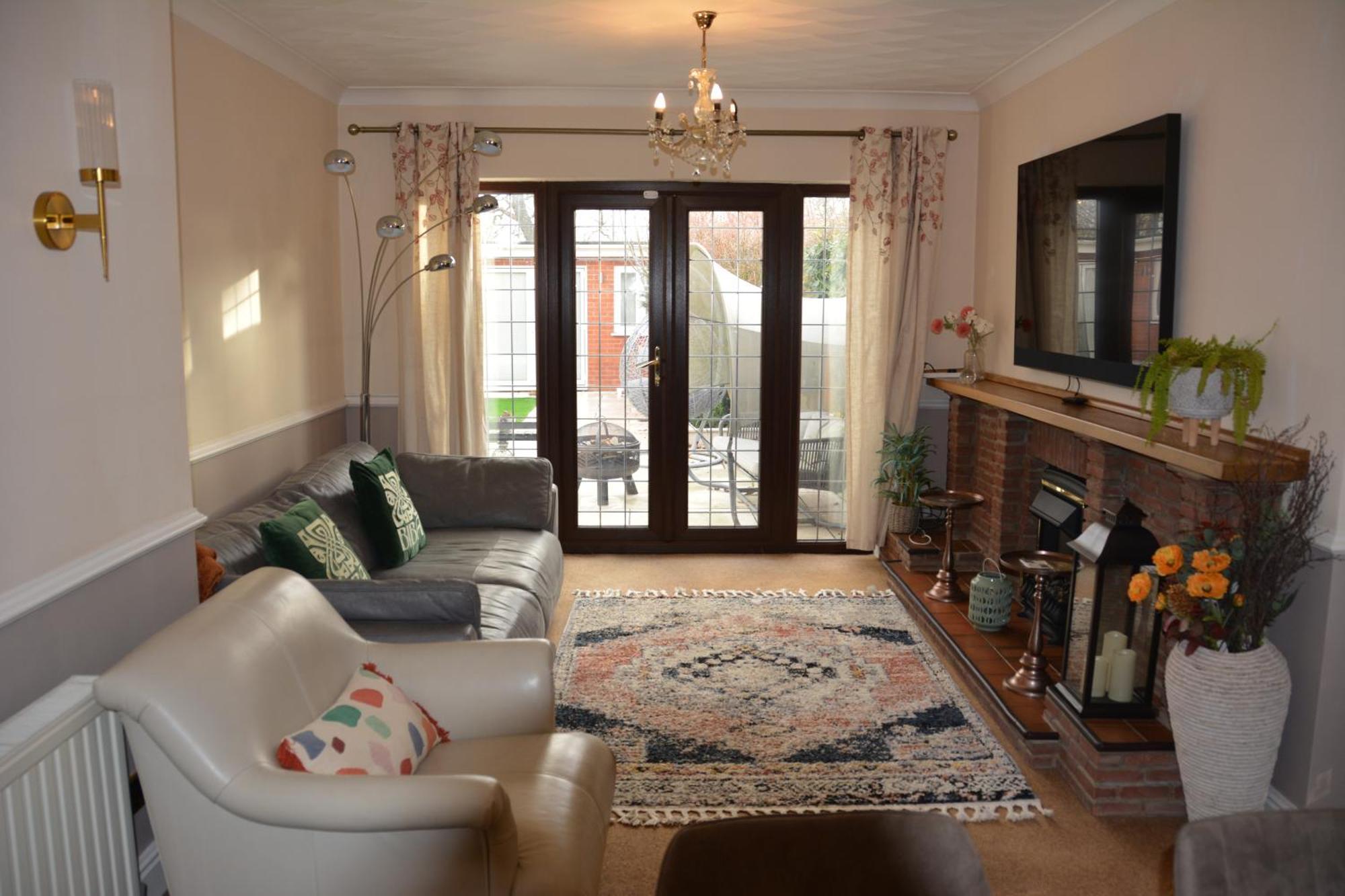 Cozy, Modern, Spacious 4 Bedroom House In London Romford Zewnętrze zdjęcie