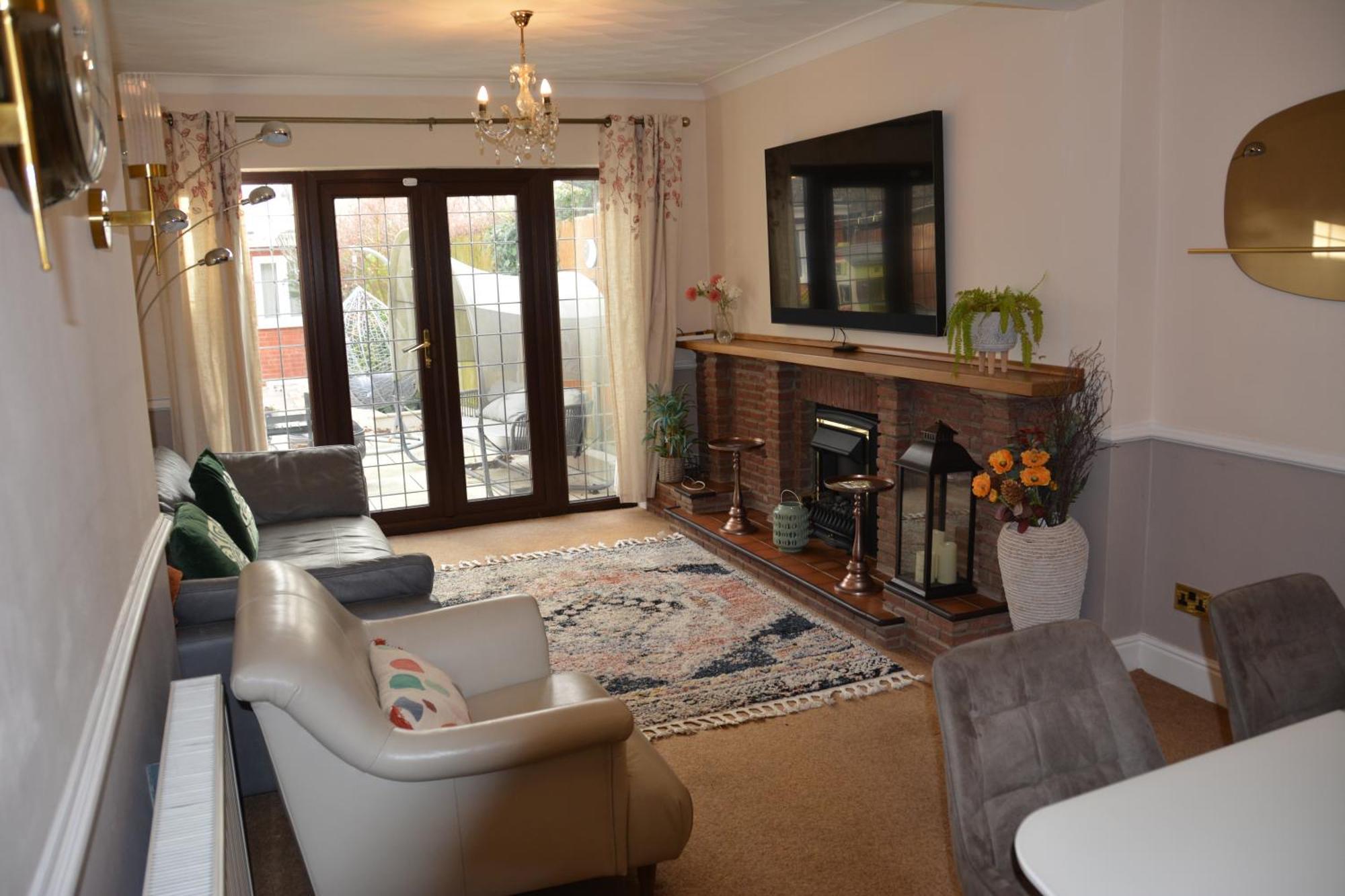 Cozy, Modern, Spacious 4 Bedroom House In London Romford Zewnętrze zdjęcie